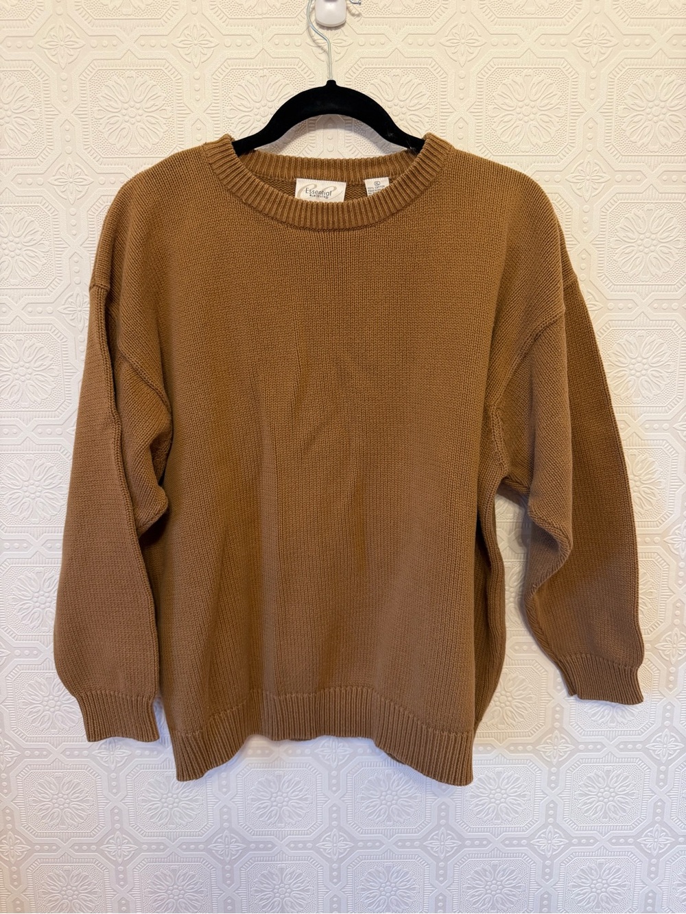 Women’s Essential Elements Classic Crewneck Sweater in Brown Size XL